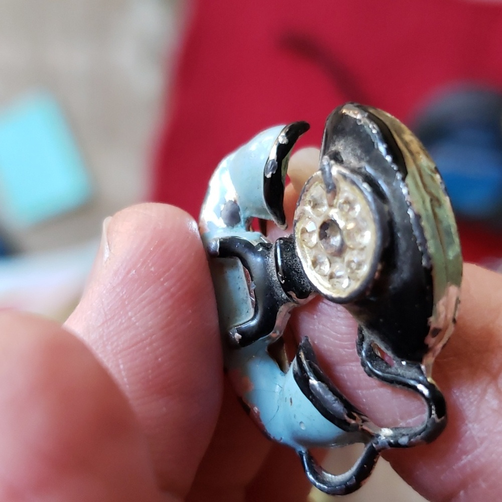 VINTAGE 1980's Rotary Phone Silver Tone Brooch Blue enamel & Diamonites (BIN 008 - Picture 4 of 5